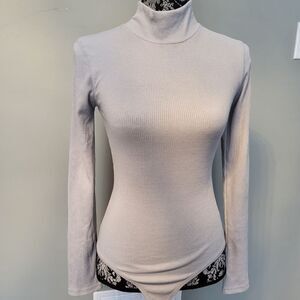 Bodysuit us 4 size Missguided
